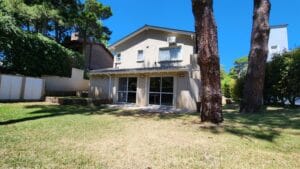 Casa De 200 M2 En Pinamar A Metros De E. Shaw