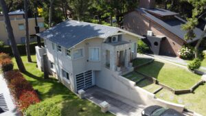 Casa De 200 M2 En Pinamar A Metros De E. Shaw