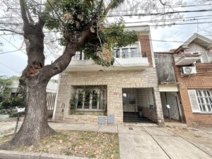 Bernal Centro, Casa 6 Ambientes